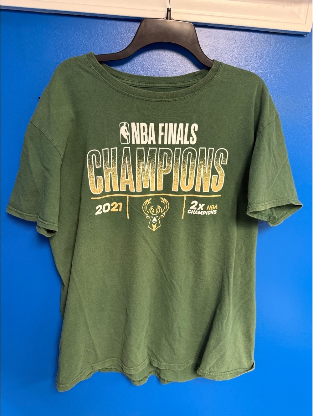 Milwaukee Bucks 2021 NBA Finals Champions T Shirt XL Fanatics Green Graphic